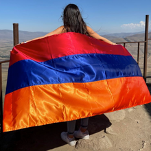 Lade das Bild in den Galerie-Viewer, Armenien Flagge

